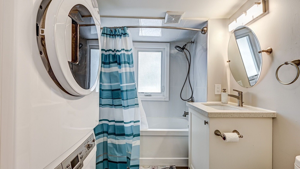 Photo of Bathroom in Jacksons Point