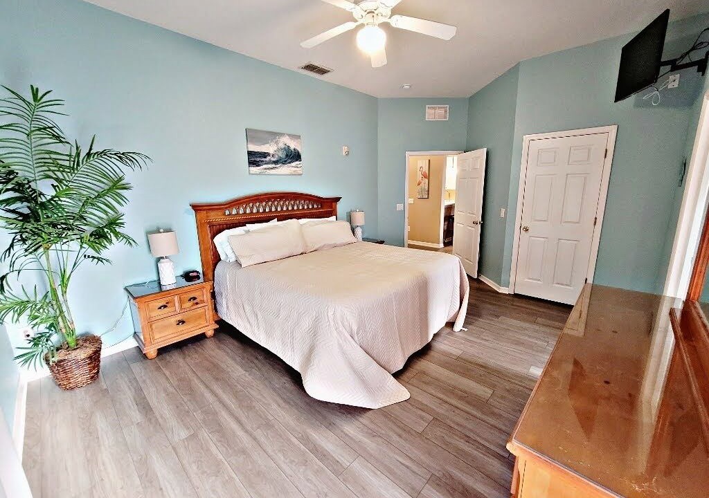 Photo of Bedroom in Lake Davenport Estates