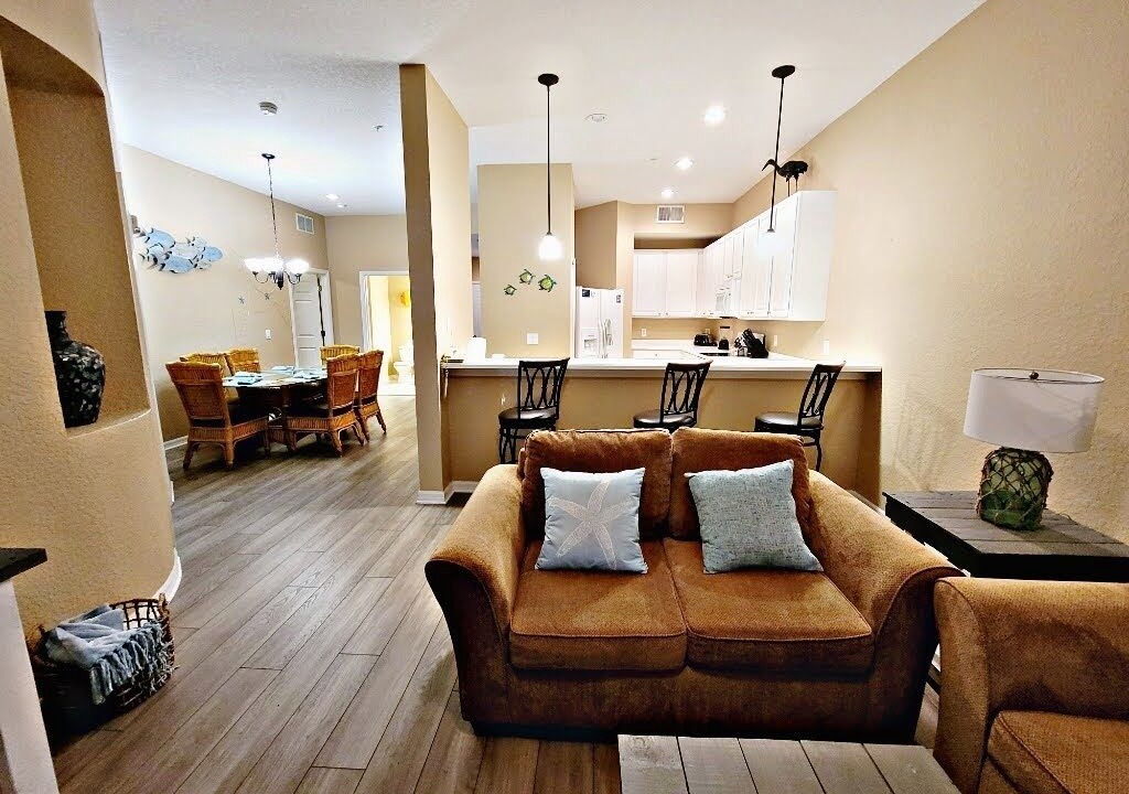 Photo of Livingroom in Lake Davenport Estates