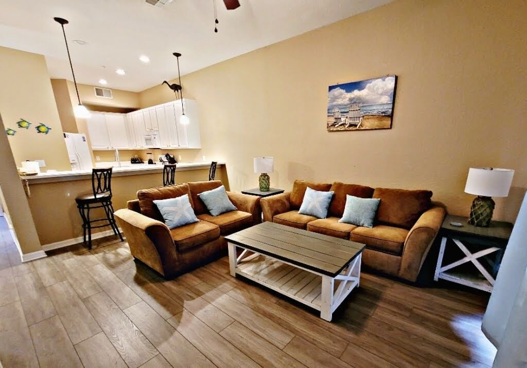 Photo of Livingroom in Lake Davenport Estates