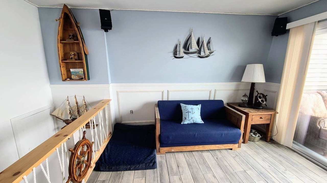 Photo of Livingroom in Downe