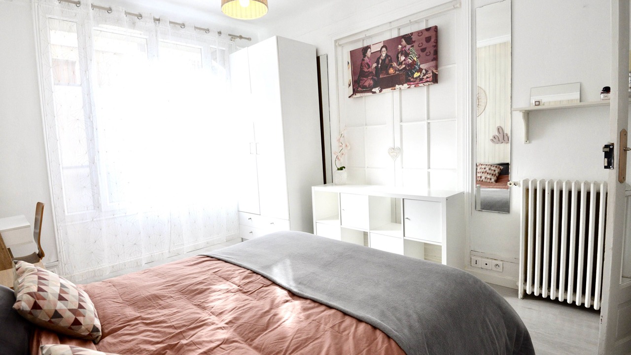 Photo of Bedroom in Saint-Ouen
