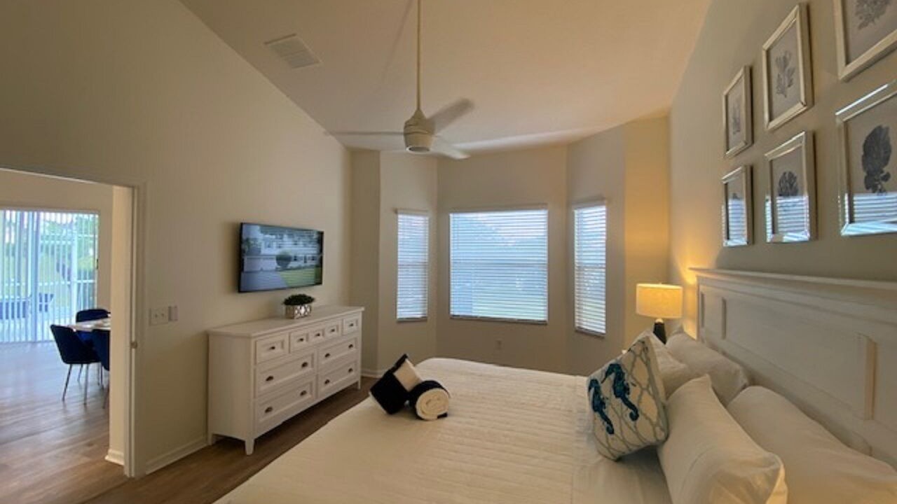 Photo of Bedroom in Tuscan Hills