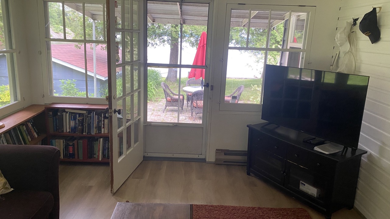 Photo of Livingroom in Rideau Lakes