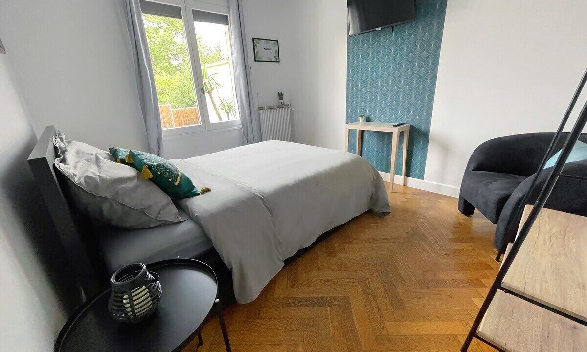 Photo of Bedroom in Tremblay-en-France