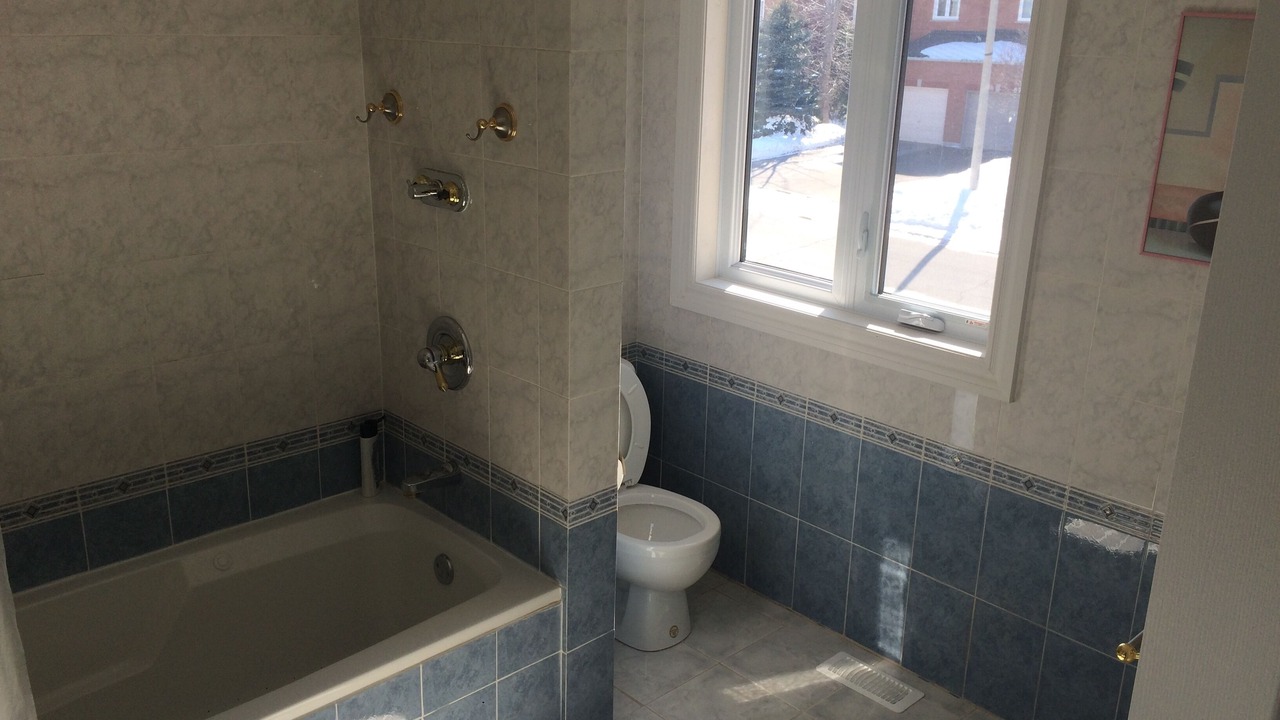 Photo of Bathroom in Lisgar