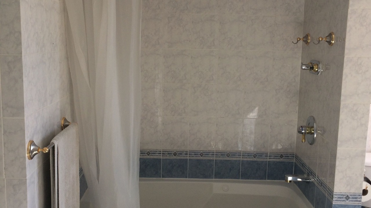 Photo of Bathroom in Lisgar