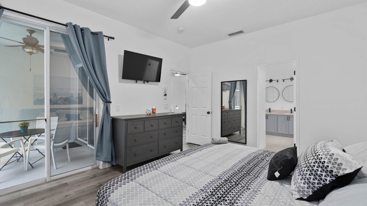 Photo of Bedroom in Lakeside Estates