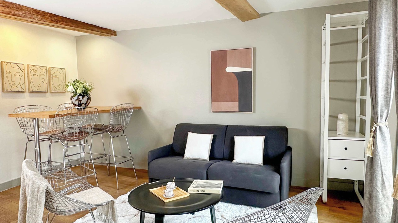 Photo of Bedroom in Sorbonne