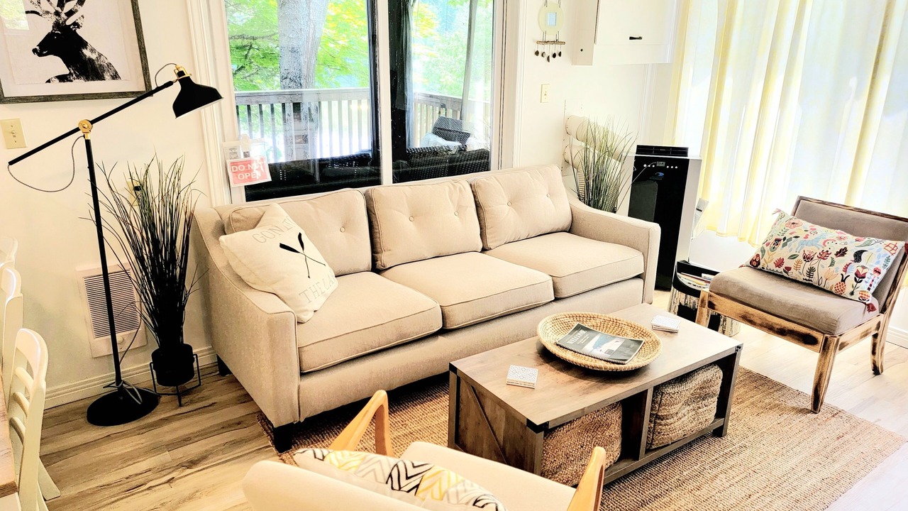 Photo of Livingroom in Nipissing