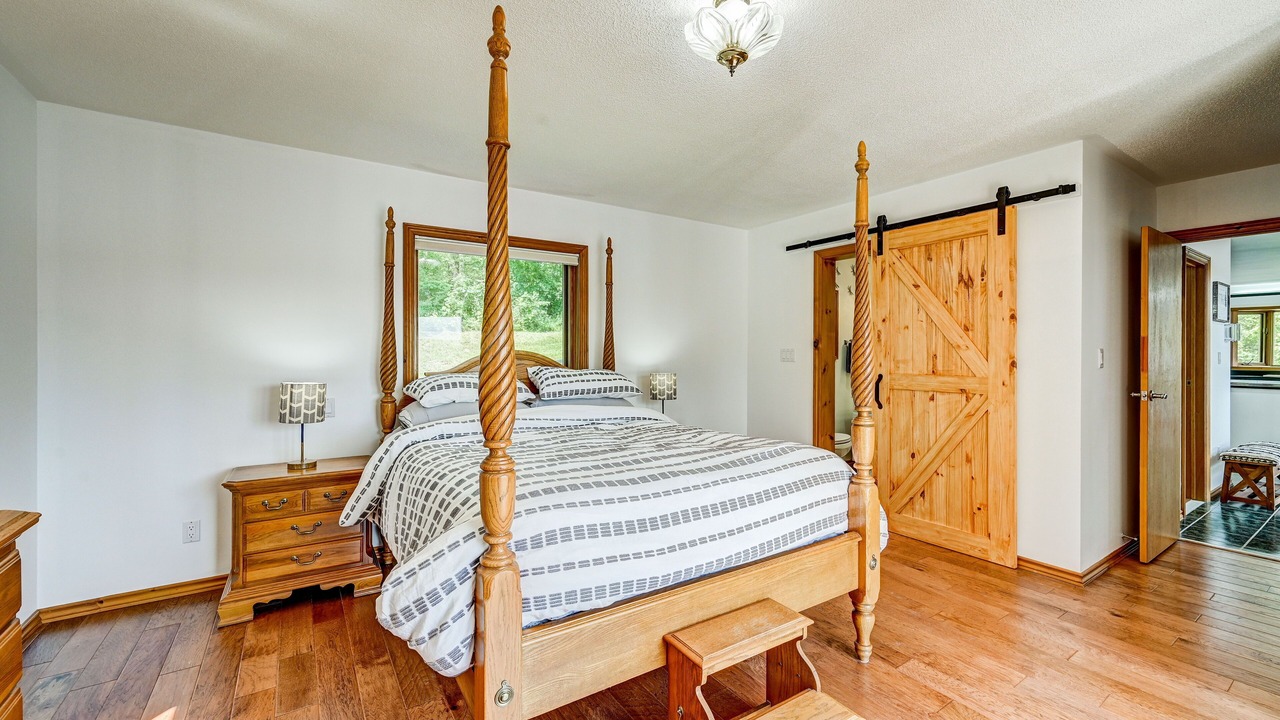 Photo of Bedroom in Penetanguishene