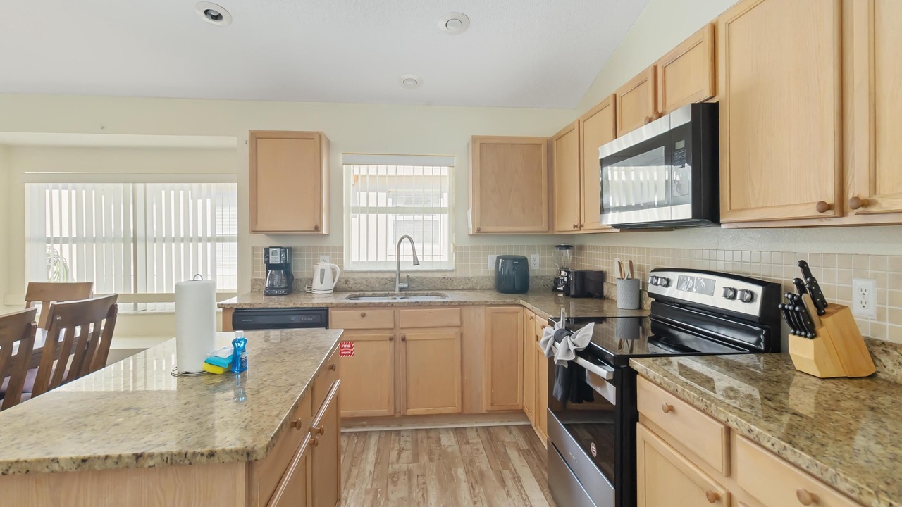Photo of Kitchen in Lake Davenport Estates