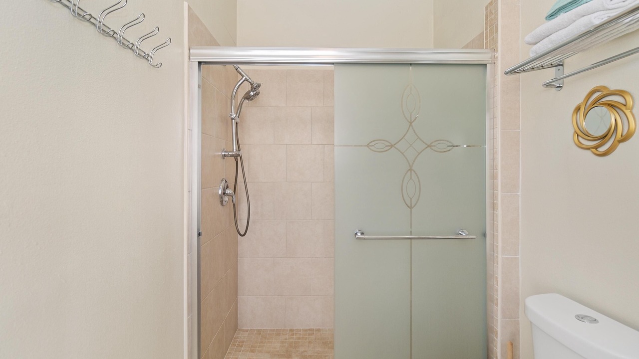 Photo of Bathroom in Lake Davenport Estates