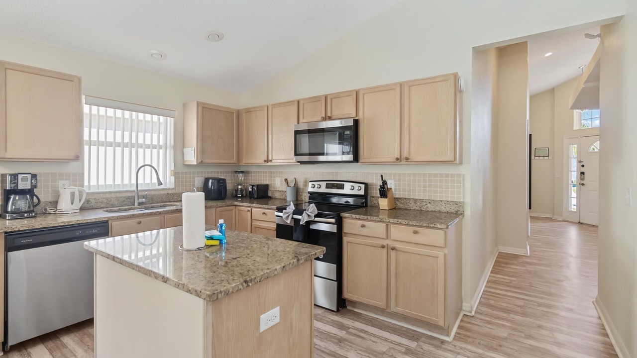 Photo of Kitchen in Lake Davenport Estates