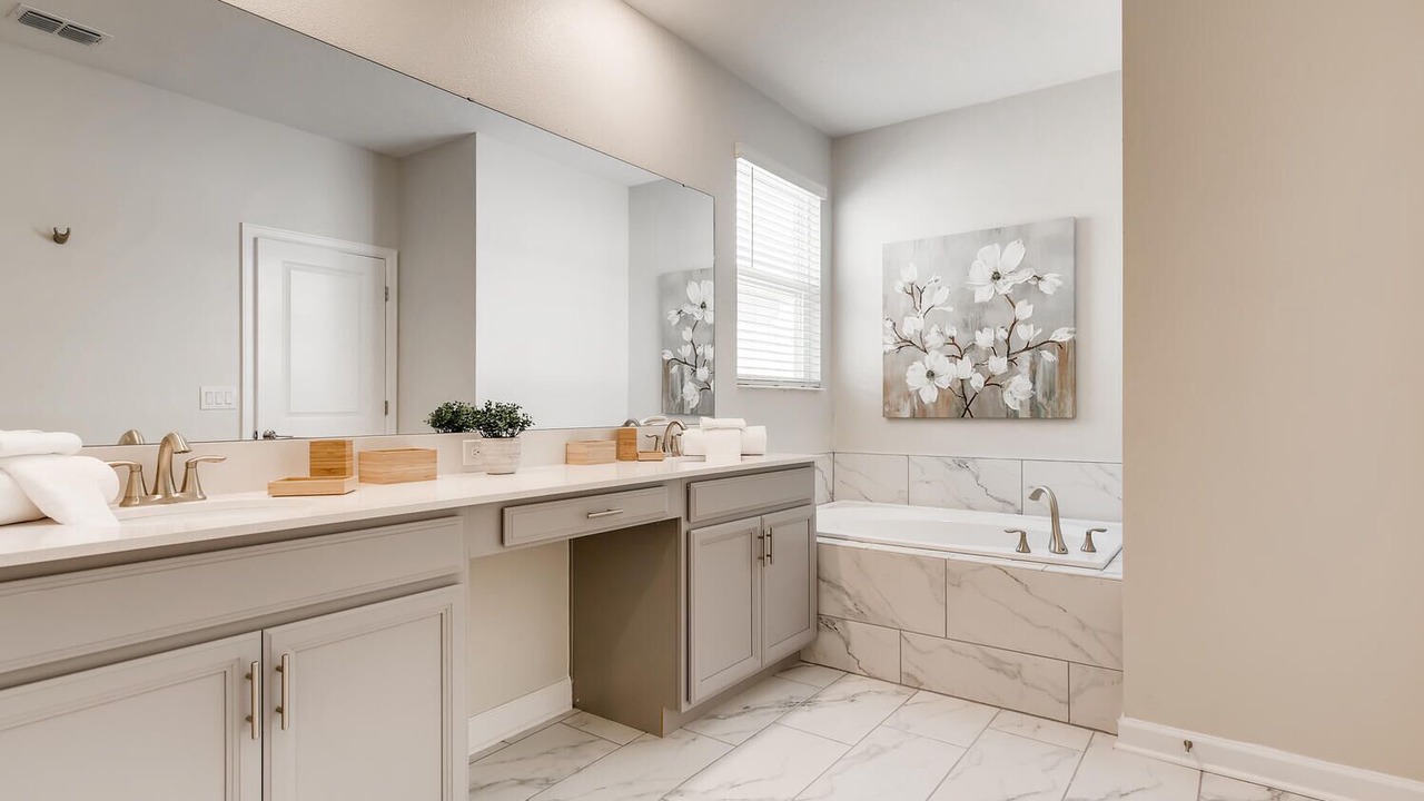 Photo of Bathroom in Four Corners
