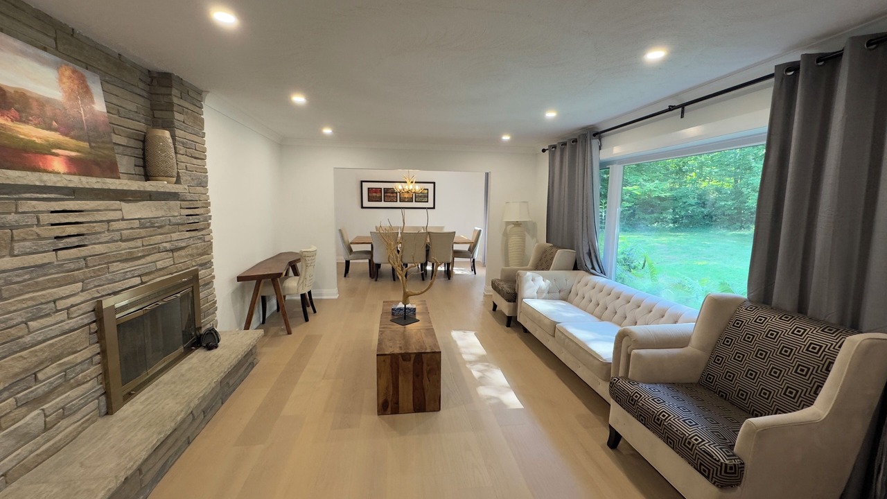 Photo of Livingroom in Muskoka Lakes