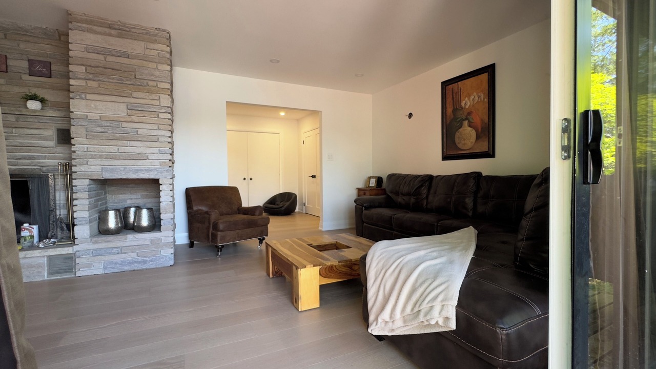 Photo of Livingroom in Muskoka Lakes