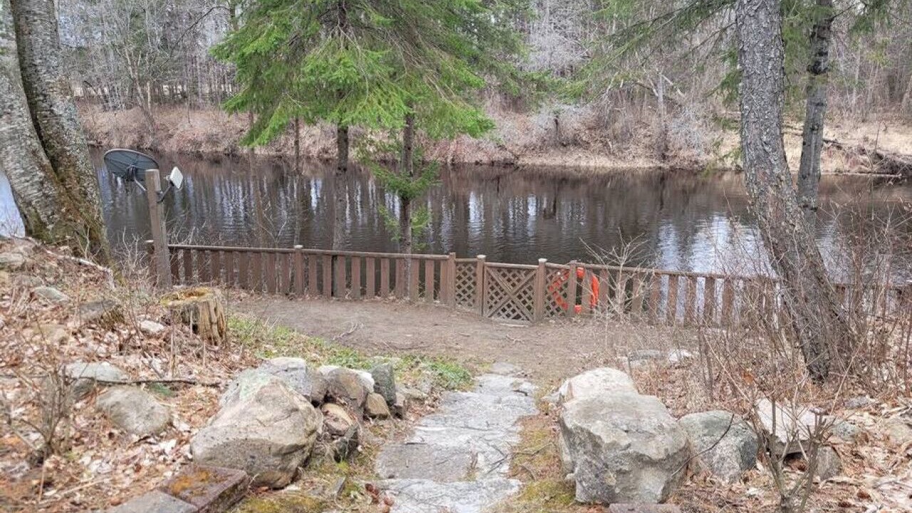 Photo of Others in Burnt River