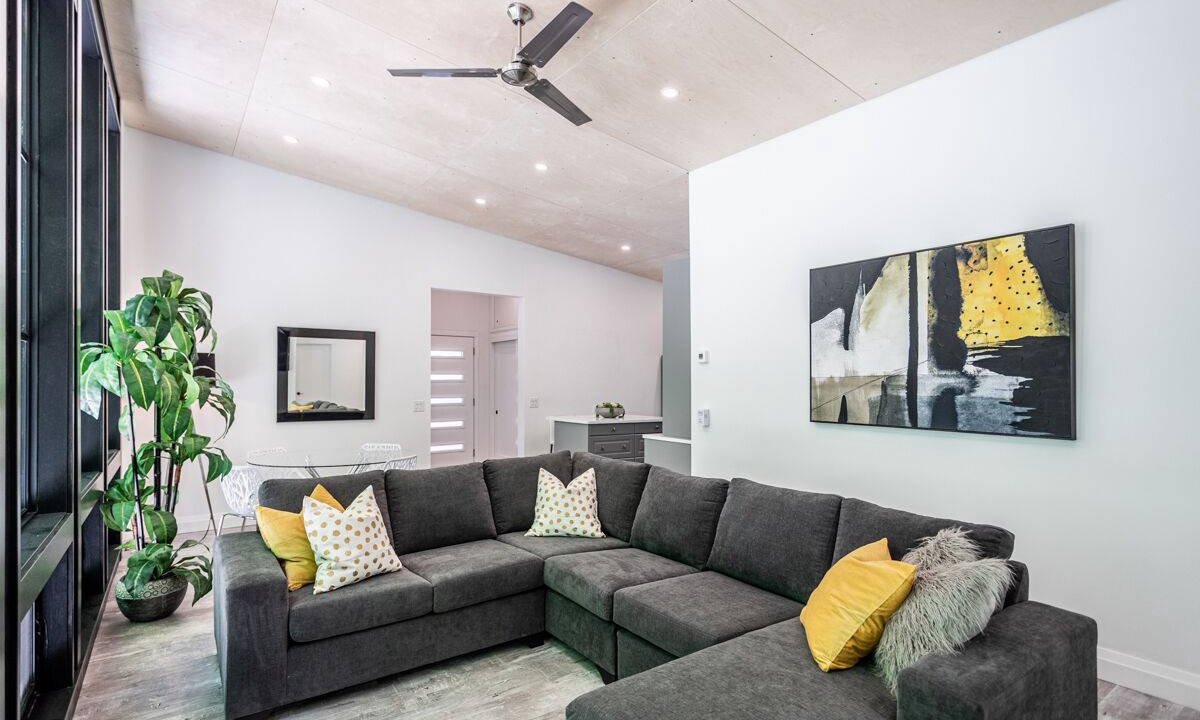 Photo of Livingroom in Burlington