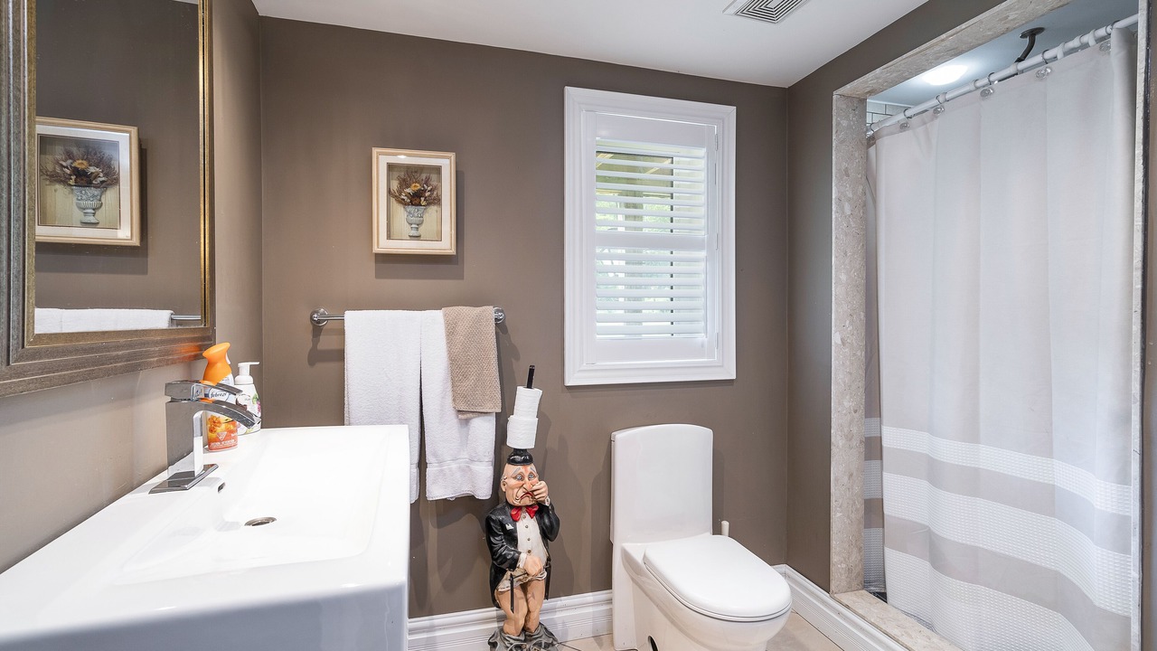 Photo of Bathroom in Wasaga Beach