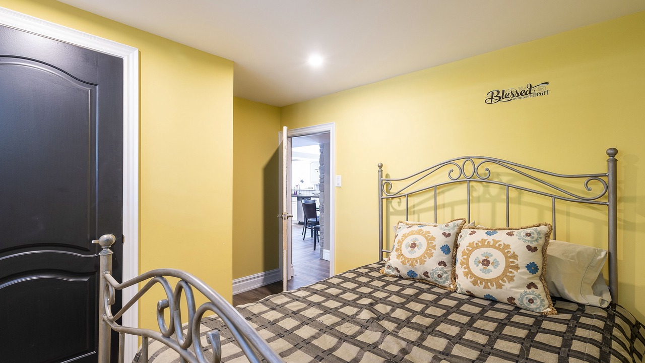 Photo of Bedroom in Wasaga Beach
