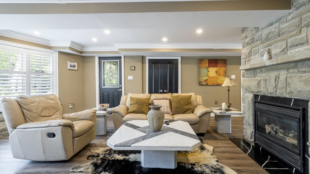 Photo of Livingroom in Wasaga Beach