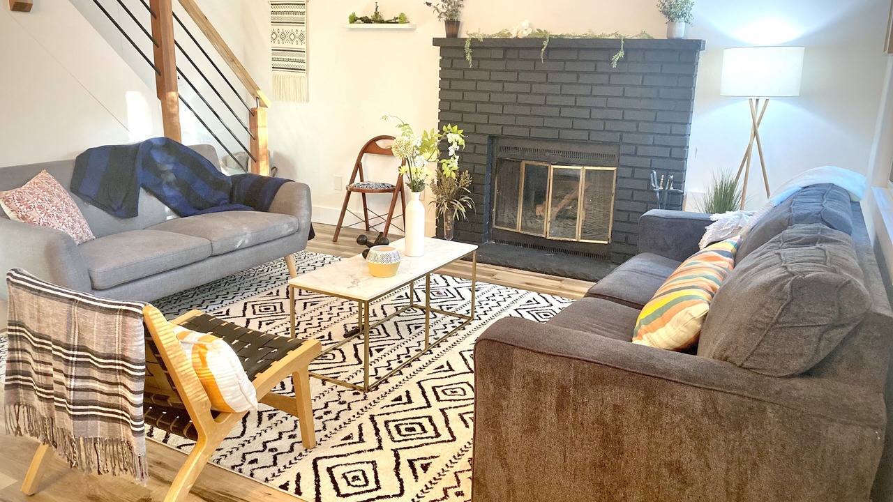 Photo of Livingroom in Jim Thorpe