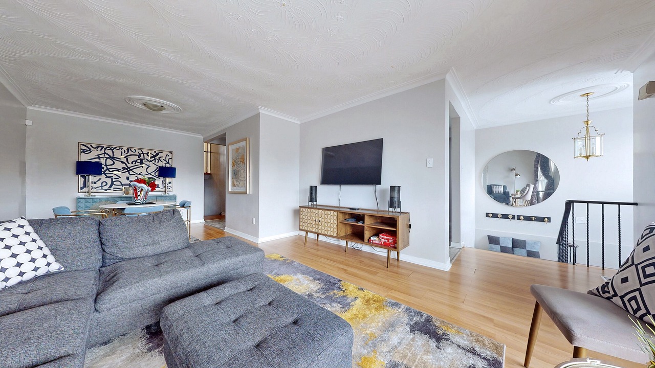 Photo of Livingroom in Brampton