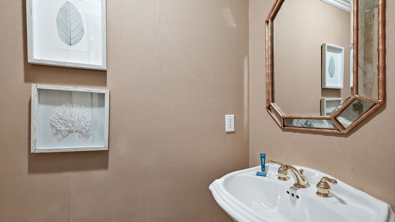 Photo of Bathroom in Baytowne Wharf