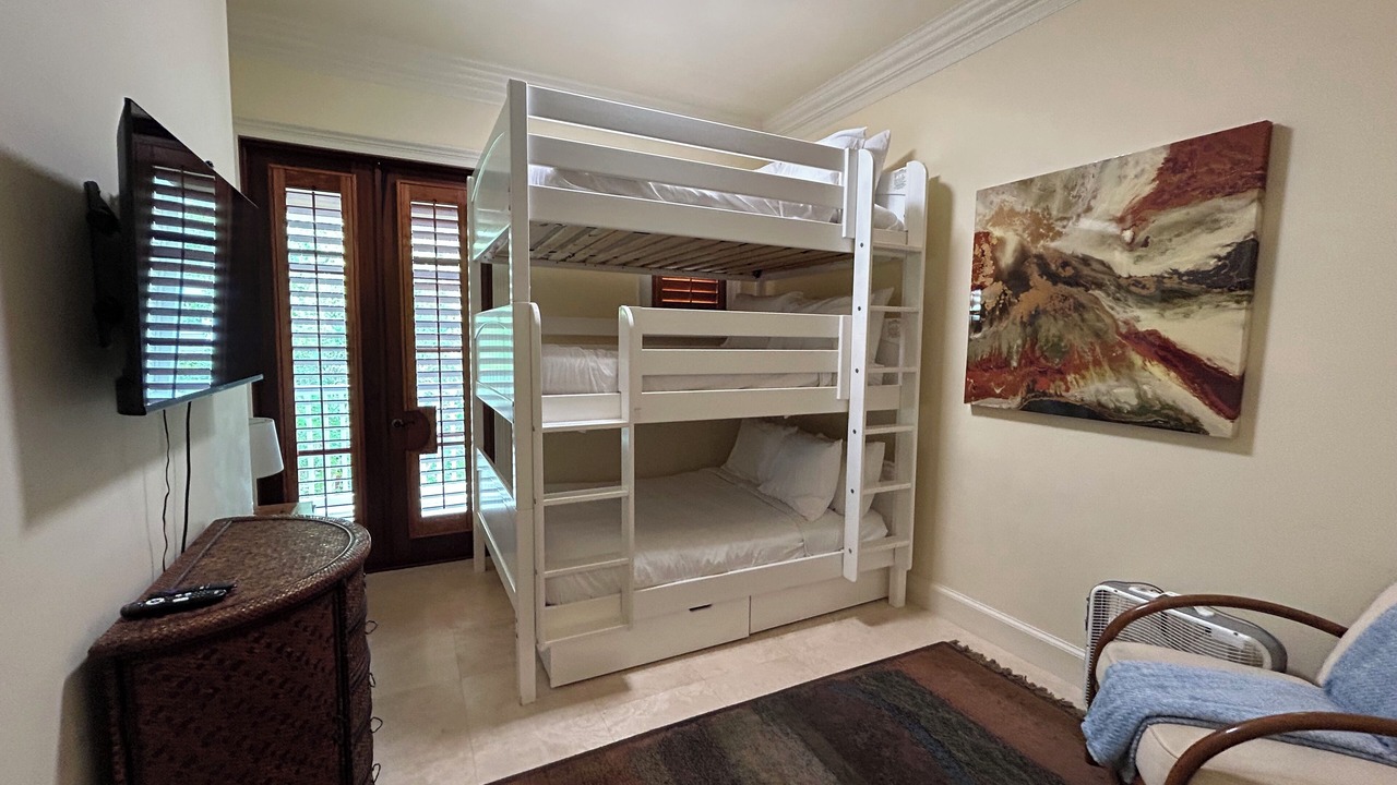 Photo of Bedroom in Baytowne Wharf
