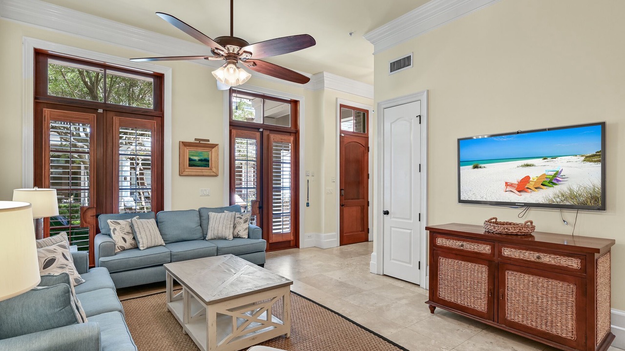 Photo of Livingroom in Baytowne Wharf