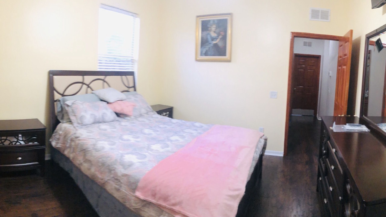 Photo of Bedroom in Lake Magdalene