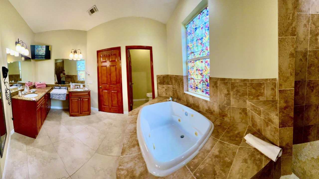Photo of Bathroom in Lake Magdalene