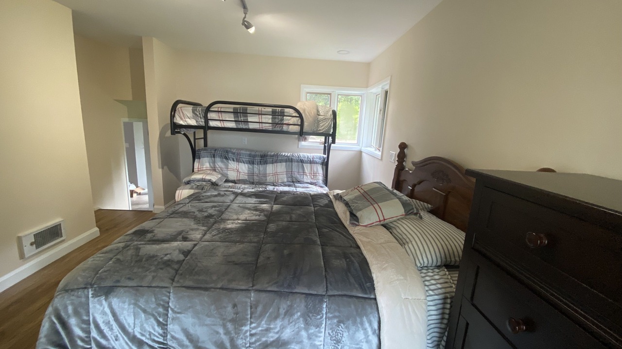 Photo of Bedroom in Mapleton