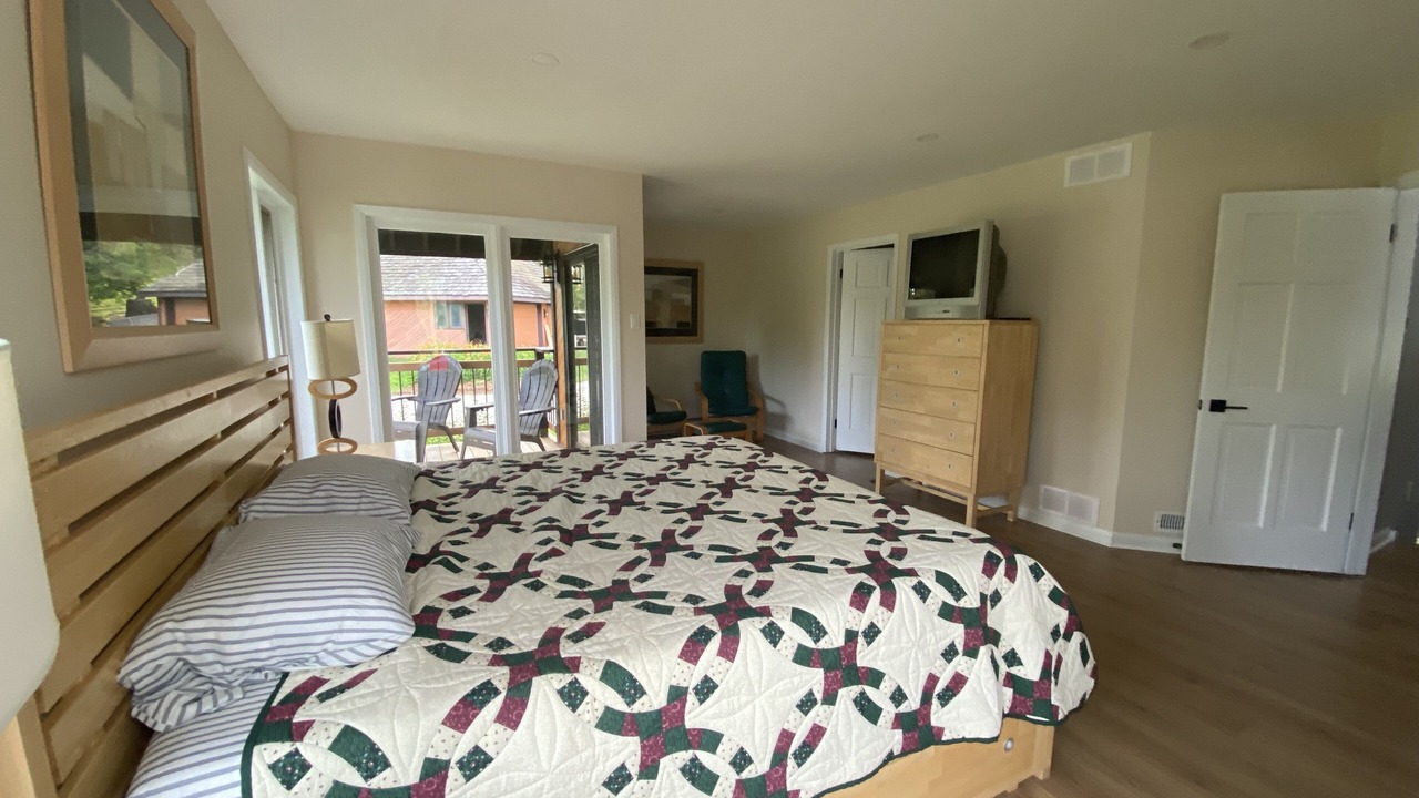 Photo of Bedroom in Mapleton