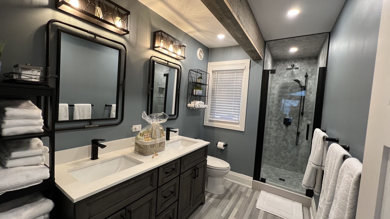 Photo of Bathroom in Loyalist