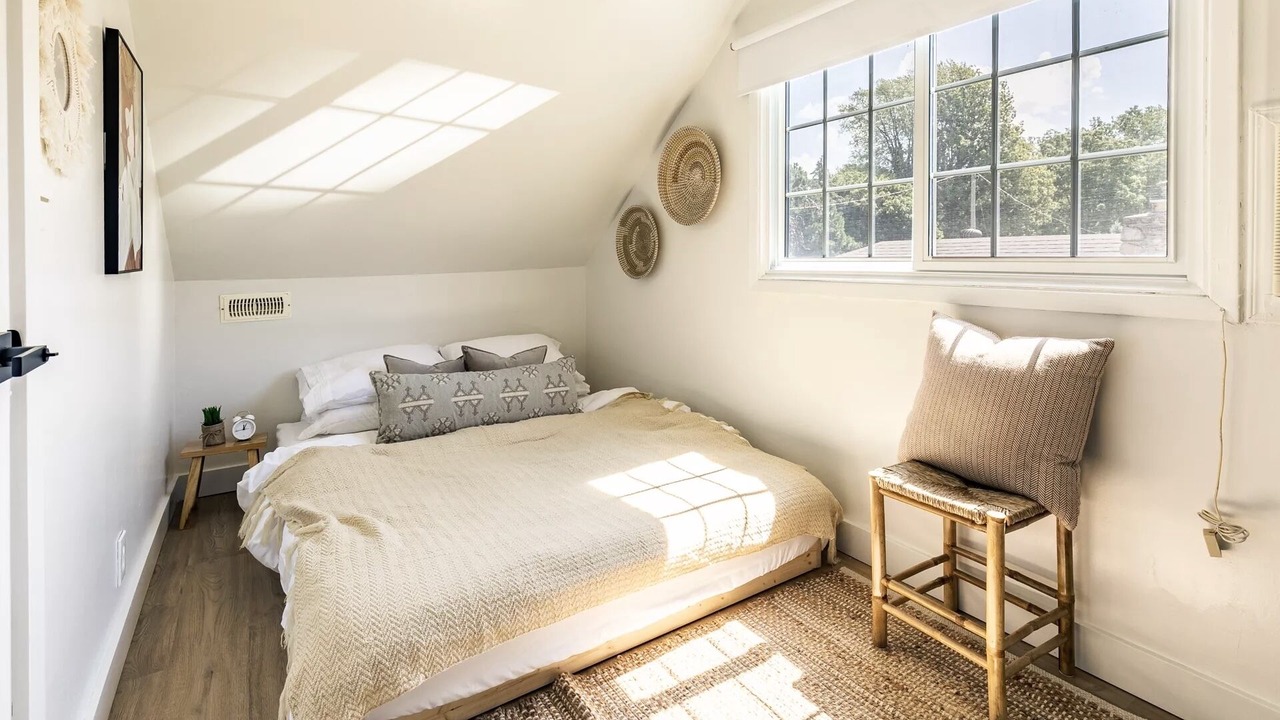 Photo of Bedroom in Town of Essex