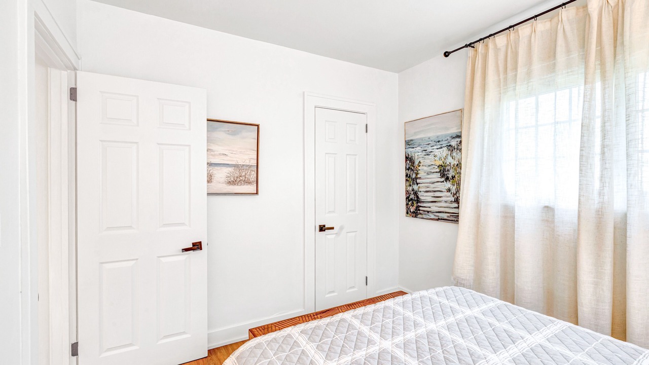 Photo of Bedroom in Town of Essex