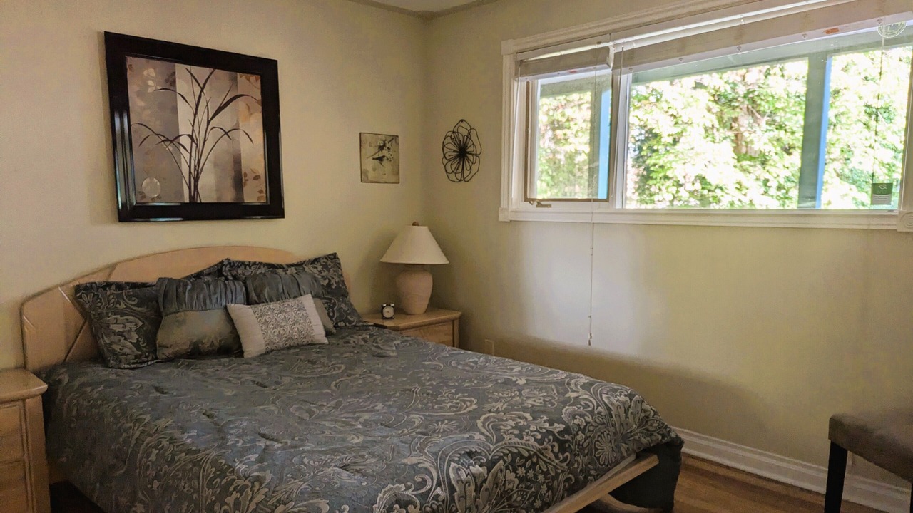 Photo of Bedroom in Penetanguishene