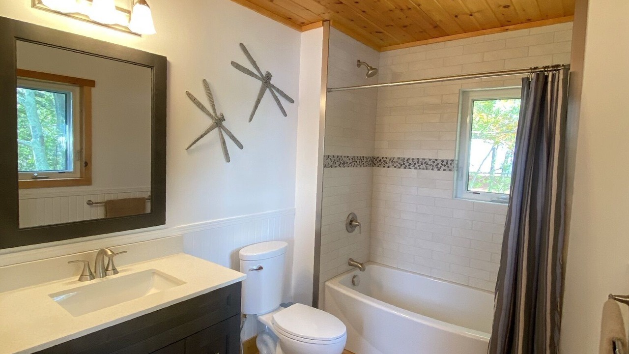 Photo of Bathroom in Georgian Bay