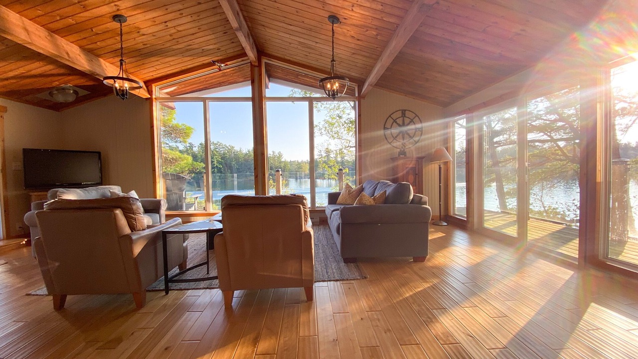 Photo of Livingroom in Georgian Bay
