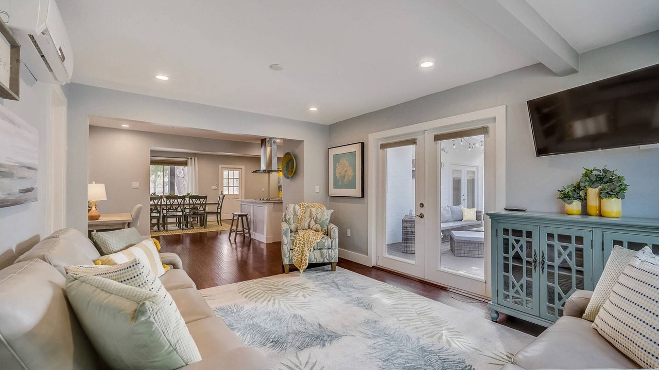 Photo of Bedroom in Paver Park
