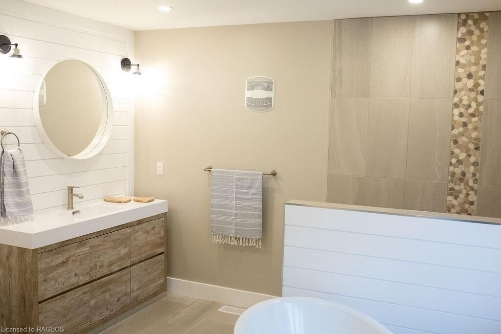 Photo of Bathroom in Port Elgin