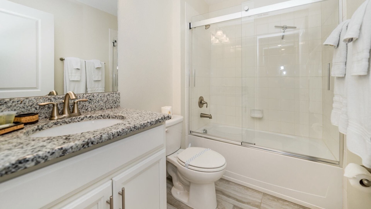Photo of Bathroom in Bay Lake