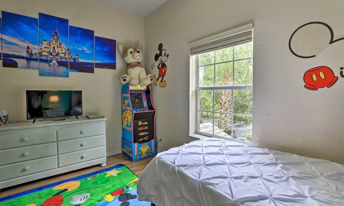Photo of Bedroom in Bahama Bay