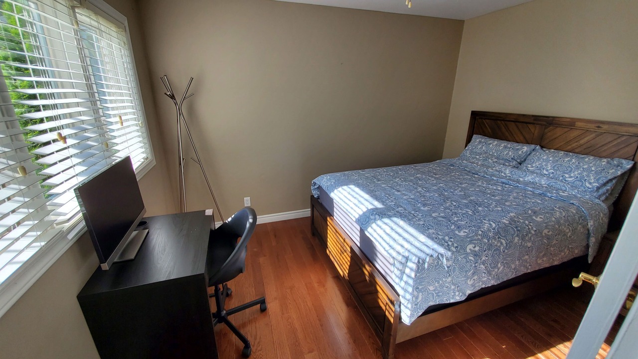 Photo of Bedroom in Alcona