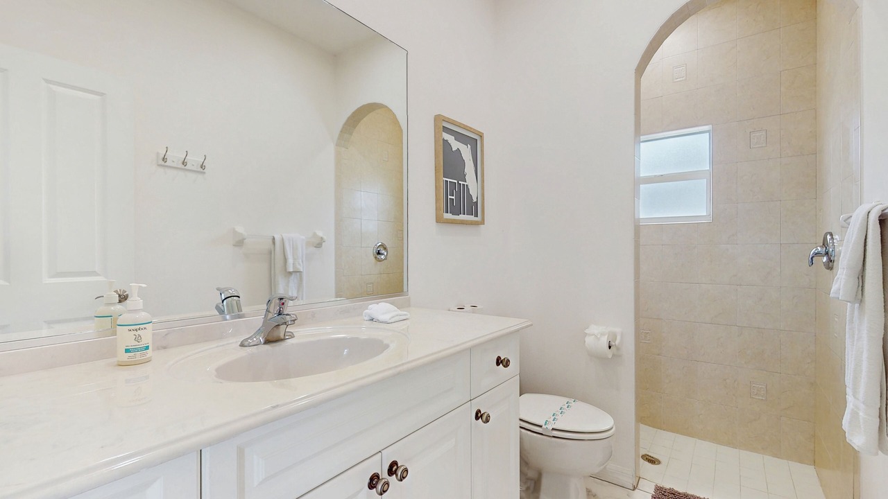 Photo of Bathroom in Gulf Cove