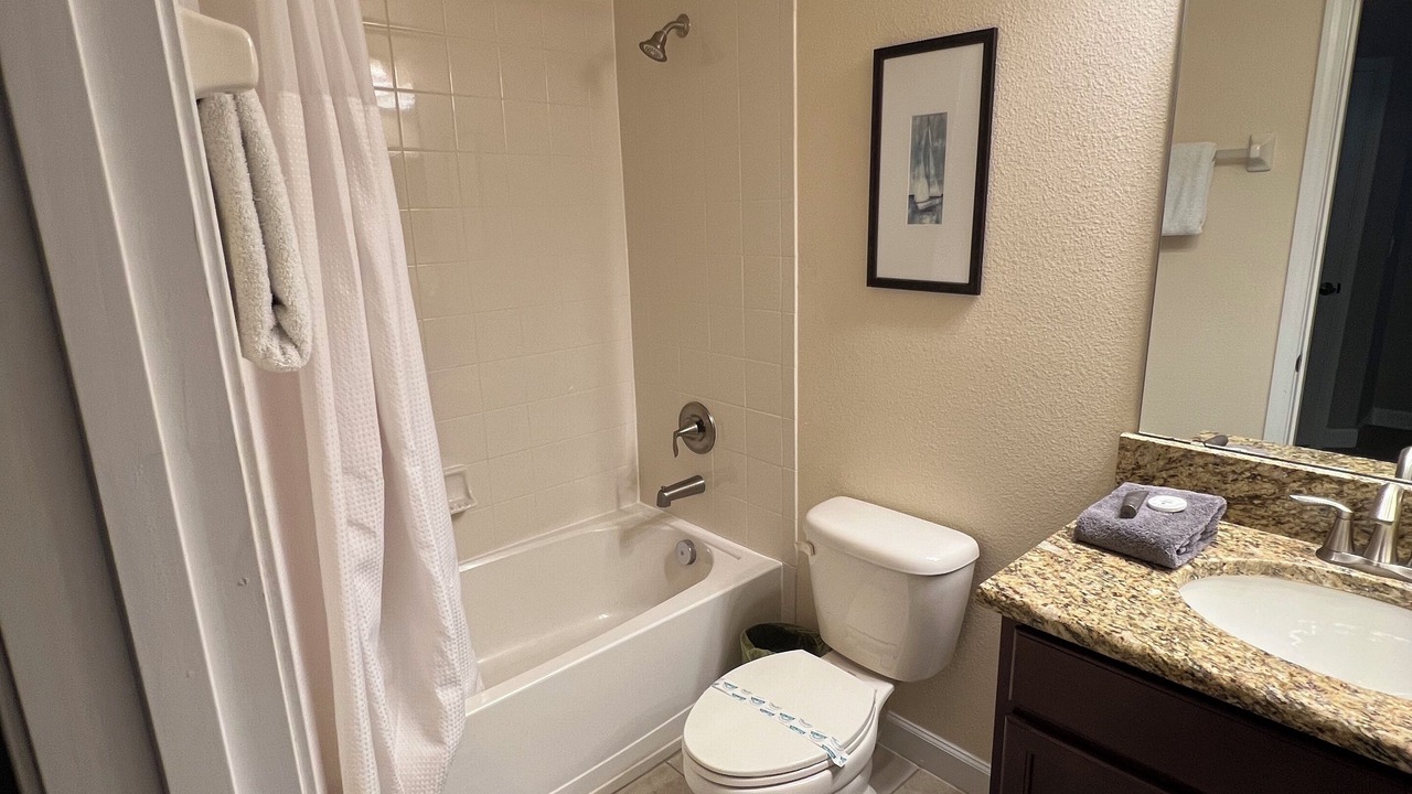 Photo of Bathroom in Lindfields