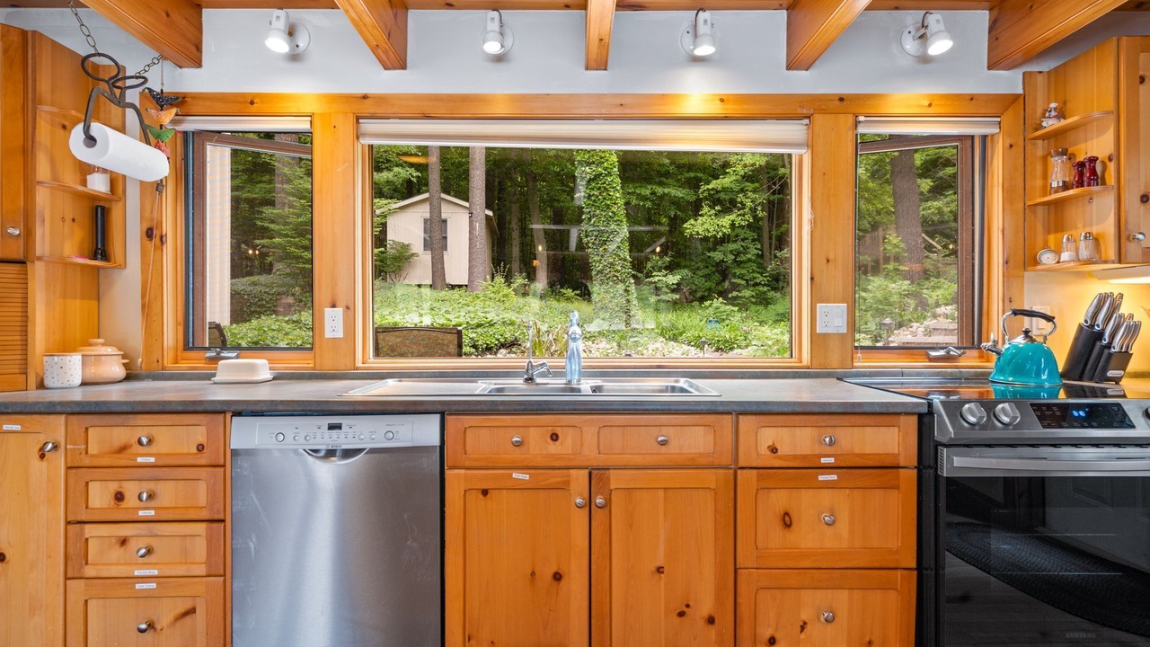 Photo of Kitchen in Greater Napanee