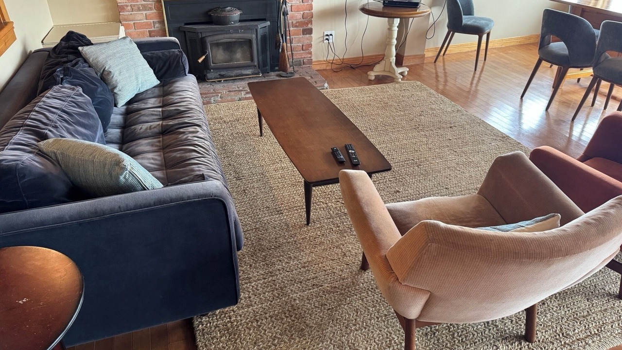 Photo of Livingroom in Greater Napanee